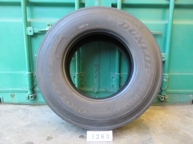 ☆ 245/80R17.5 DUNLOP 在庫1本 屋内保管品 I263☆の画像