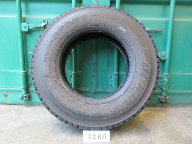 ☆スタッドレス 225/80R17.5 DUNLOP 在庫1本 屋内保管品 I265☆の画像