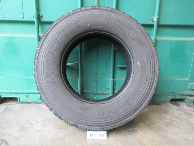 ☆275/80R22.5 BRIDGESTONE　在庫1本 屋内保管品 H199☆の画像