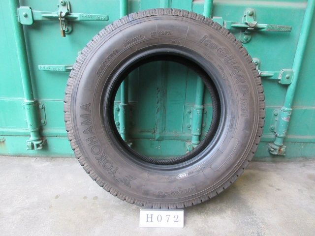 ☆スタッドレス 205/75R16 YOKOHAMA 在庫1本 屋内保管品 H072☆の画像