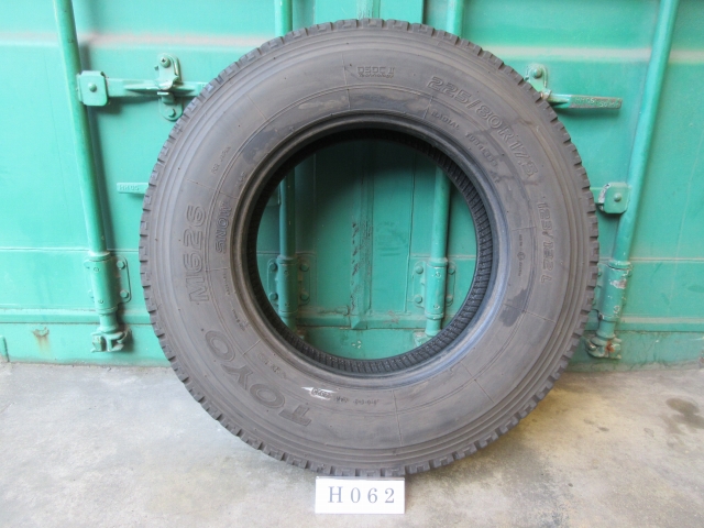 ☆ 225/80R17.5 TOYO 在庫1本 屋内保管品 H062☆の画像