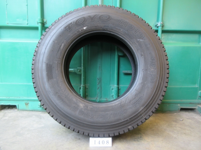 ☆スタッドレス 295/80R22.5 TOYO 在庫1本 屋内保管品 I408☆の画像