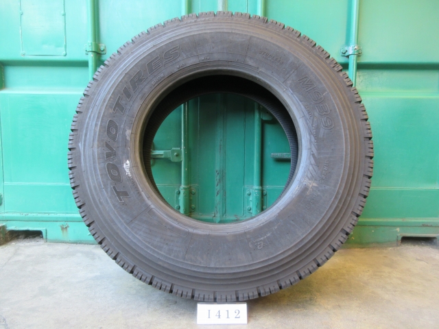 ☆ スタッドレス 11R22.5 TOYO 在庫5本 屋内保管品 I412☆の画像