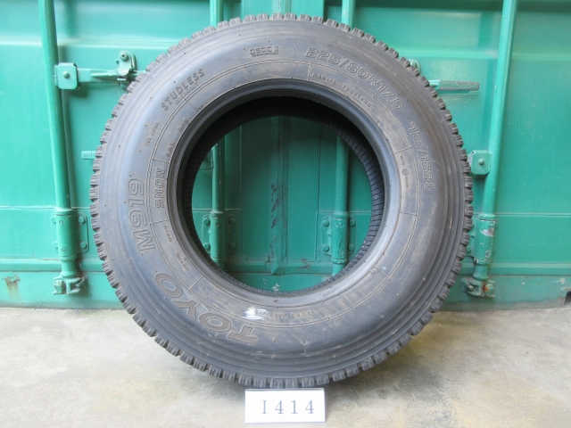 ☆ スタッドレス 225/80R17.5 TOYO 在庫4本 屋内保管品 I414☆の画像