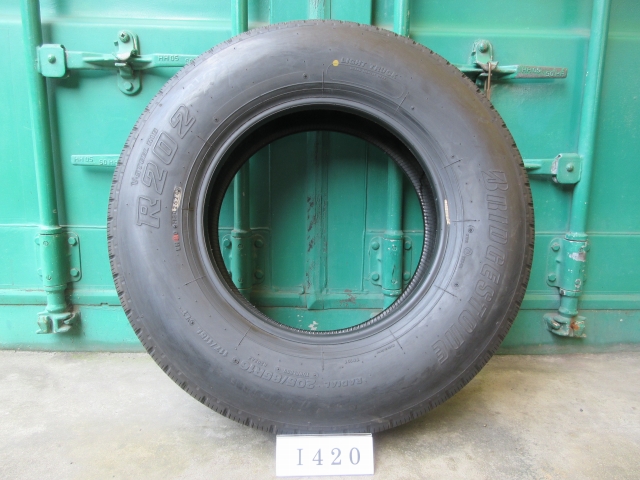 ☆イボ付き! 205/85R16 BRIDGESTONE 在庫1本 屋内保管品 I420☆の画像