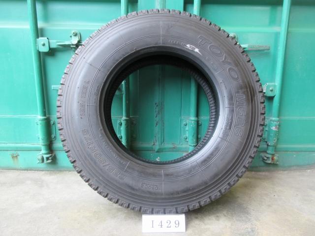 ☆イボ付き! 225/80R17.5 TOYO 在庫1本 屋内保管品 I429☆の画像