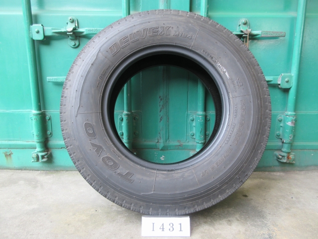 ☆205/85R16 TOYO 在庫5本 屋内保管品 I431☆の画像