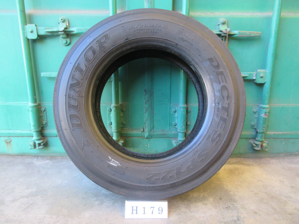 ☆215/70R17.5 ダンロップ 在庫2本 屋内保管品 H179☆の画像