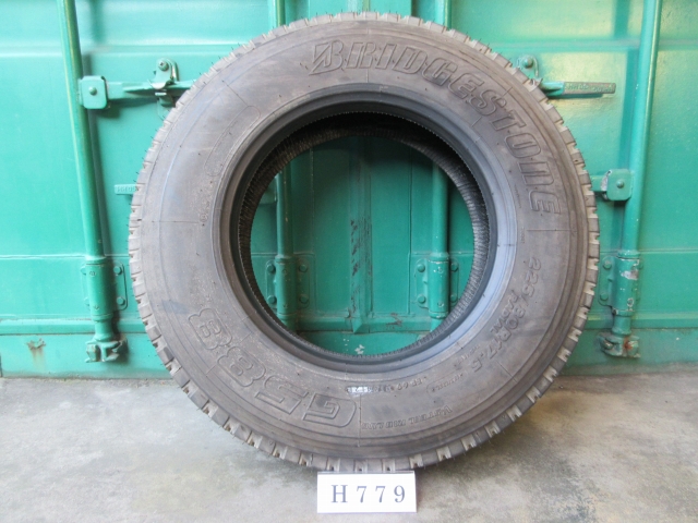 ☆イボ付き! 225/80R17.5 BRIDGESTONE 在庫1本 屋内保管品 H779☆の画像