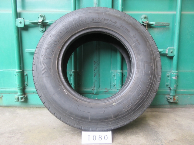 ☆205/85R16 YOKOHAMA 在庫1本 屋内保管品 I080☆の画像