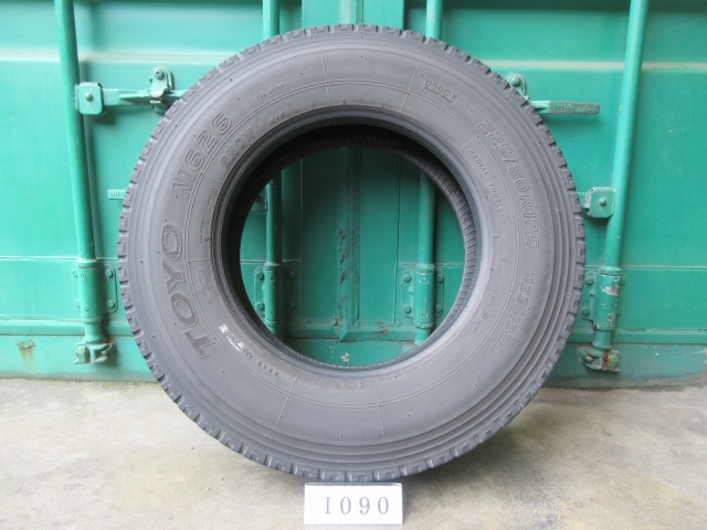 ☆225/80R17.5 TOYO 在庫1本 屋内保管品 I090☆の画像