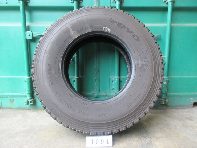☆スタッドレス225/90R17.5 TOYO 在庫6本 屋内保管品 I094☆の画像