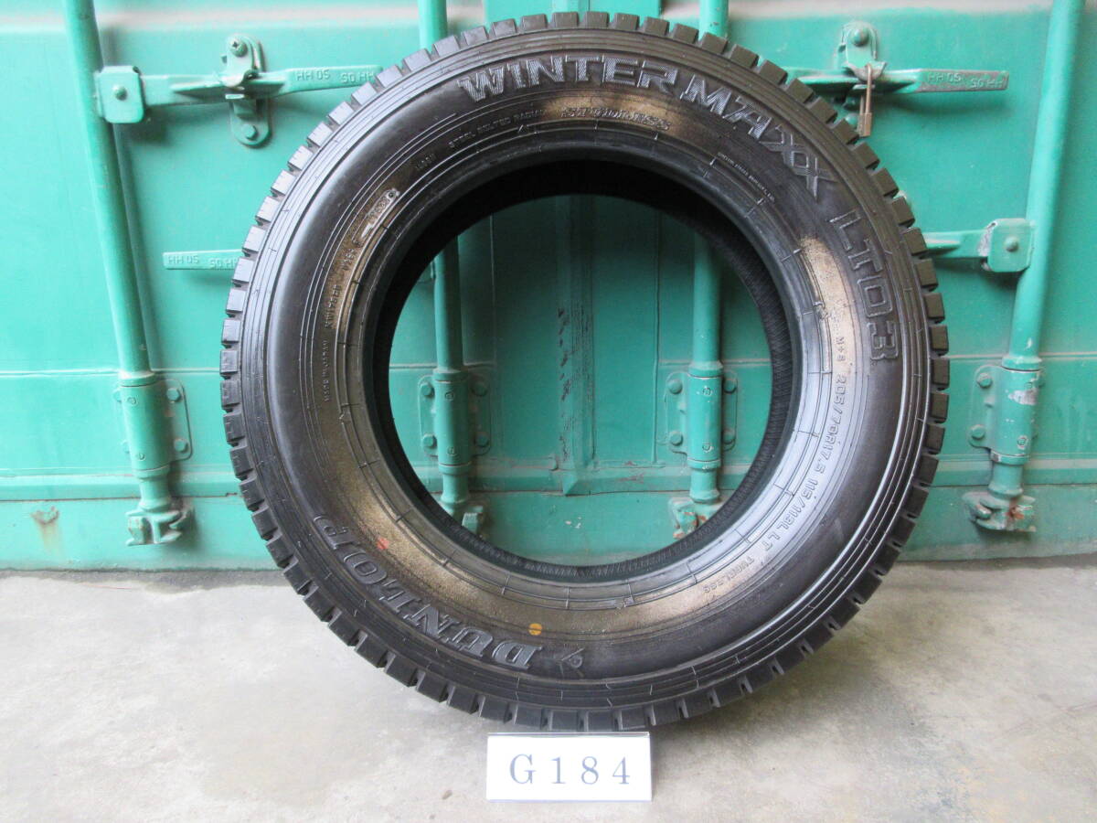 ☆スタッドレス 205/70R17.5 ダンロップ 在庫1本 屋内保管品 G184☆の画像