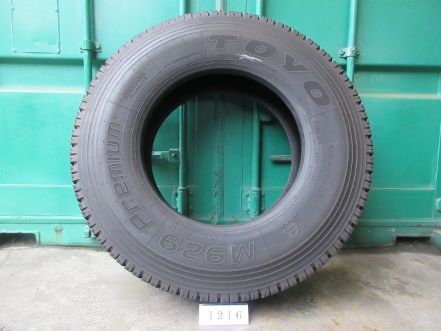 ☆ スタッドレス 11R22.5 TOYO 在庫3本 屋内保管品 I216☆の画像