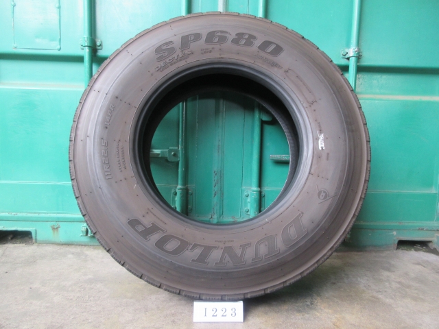 ☆11R22.5 DUNLOP 在庫1本 屋内保管品I223☆の画像